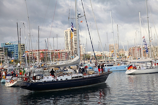 Las Palmas fylls av båtar som ska segla över Atlanten