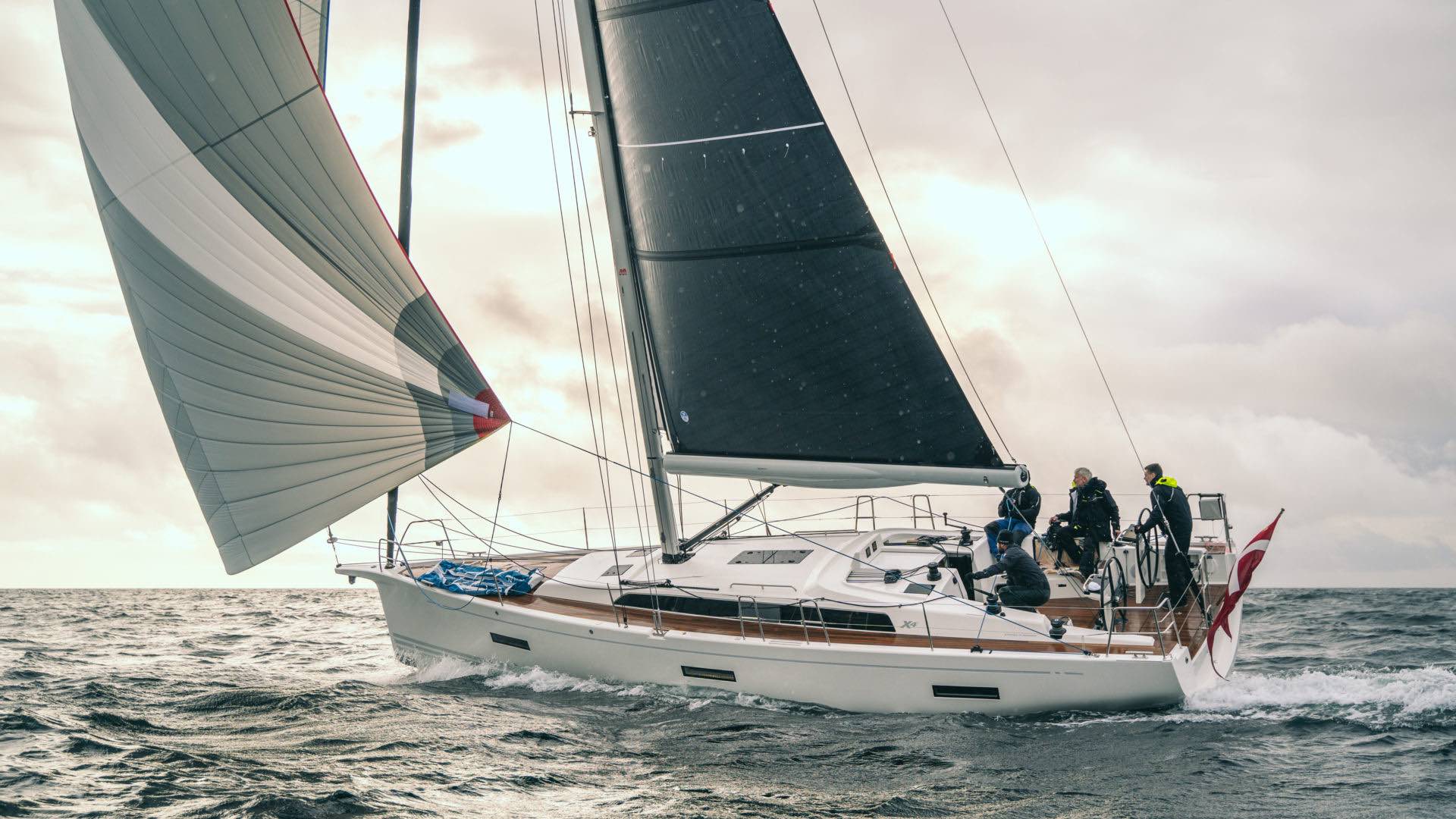 X-Yachts-43-seglar